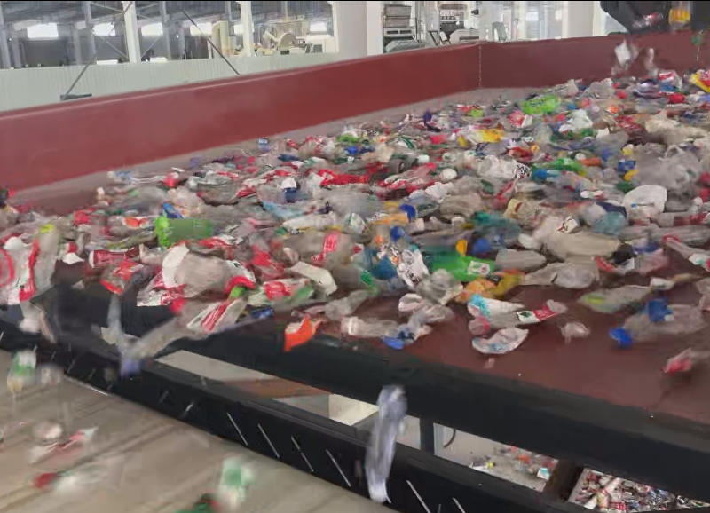 フロントエンドの材料散布：光学選別機の最高性能の鍵